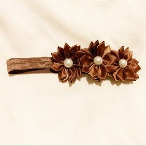 NWOT brown satin flowers with pearls headband bow